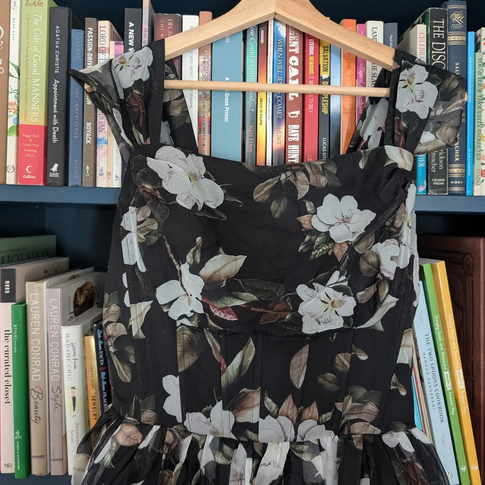 Ivy City Co I Feel Pretty in Magnolia - Picture 3 of 11